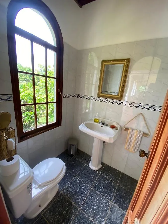 Kwatera prywatna El Castillo Tropical Cabrera