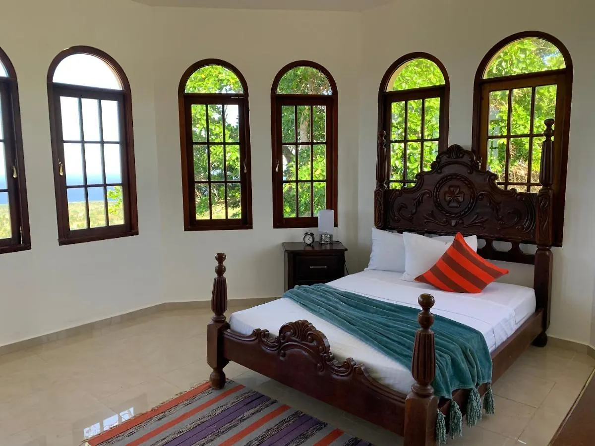 El Castillo Tropical Cabrera 0*,